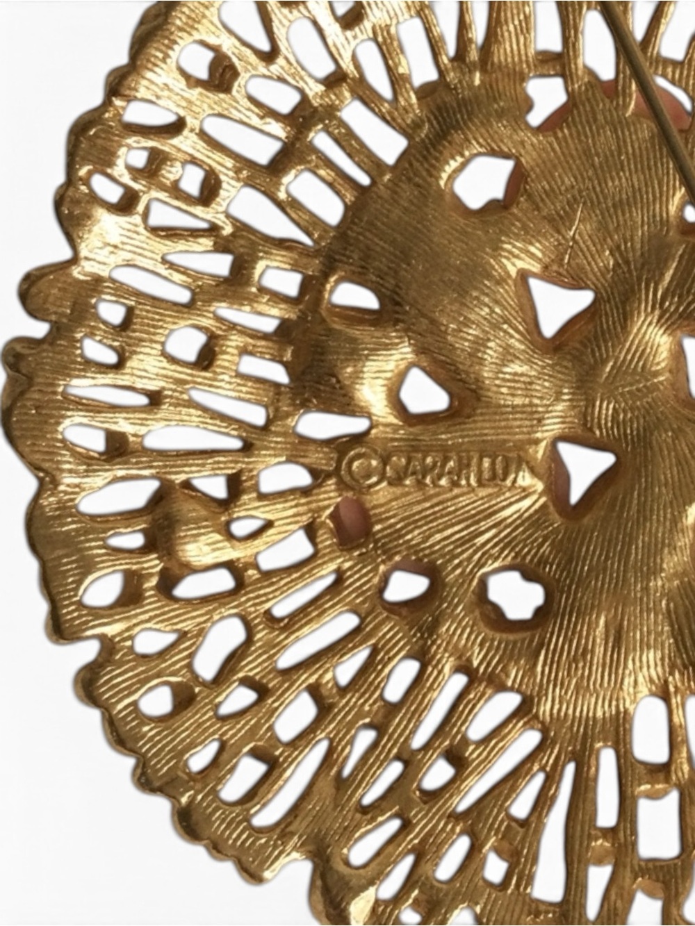 Vintage Sarah Coventry 'Fashion Splendor' Gold‑Tone Floral Statement Brooch - Picture 11 of 12